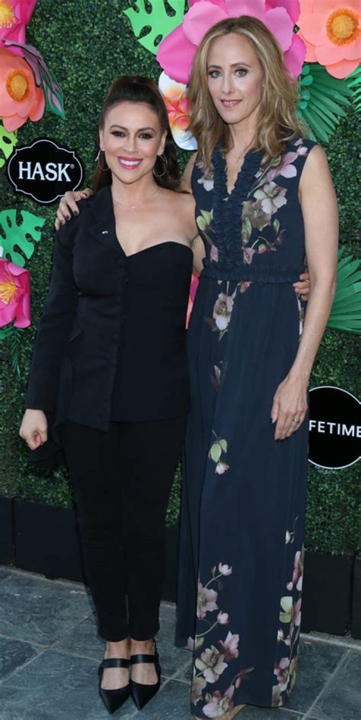 Alyssa Milano Height, Weight, Measurements, Bra Size, Shoe Size