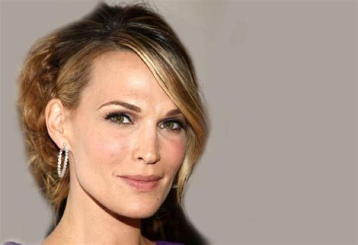Molly Sims Height, Weight, Measurements, Bra Size, Shoe Size