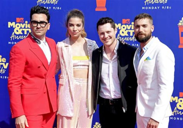 Who is Dustin Milligan? – All About Ethan Ward from Ethan Ward From Teen Drama 90210